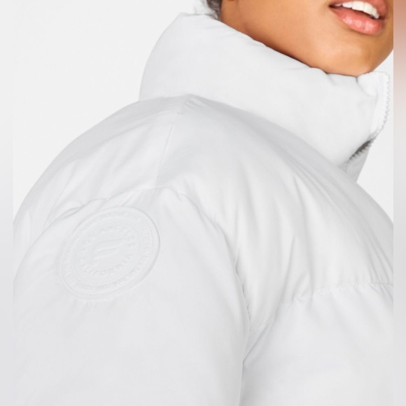 fabletics white cropped puffer coat - Picture 2 of 3